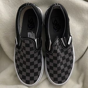 COPY - VANS- KIDS BLACK & GRAY CHECKERBOARD SLIP-ON SHOE. Size13